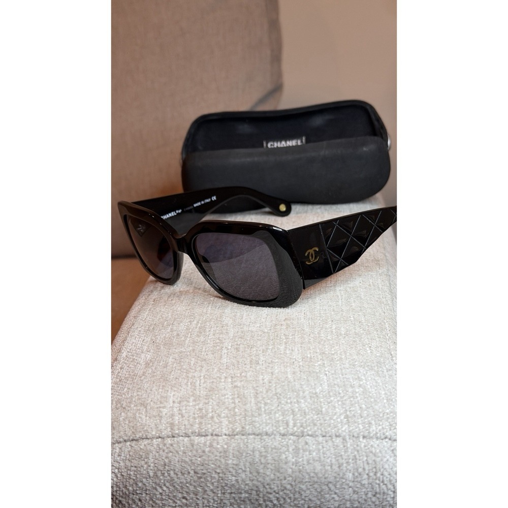 Vintage Chanel 5019 CC Logo Black Quilted Sunglasses Italy - Picture 3 of 16